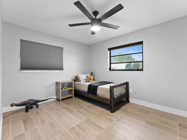 Продажа дома по адресу 4501 N Australian Avenue - фото 6115945