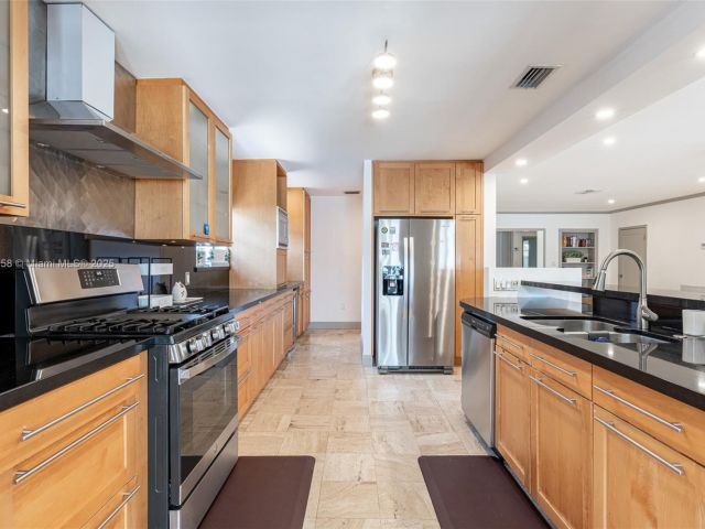 Дом в аренду по адресу 1430 Stillwater Dr 1430 - фото 6105476