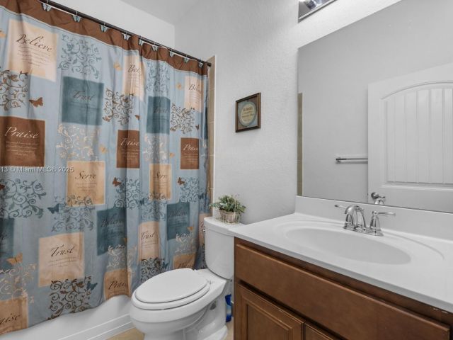 Продажа дома по адресу 11501 SW 228th Ln - фото 6104140