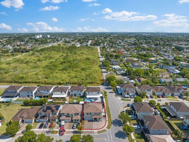 Продажа дома по адресу 11501 SW 228th Ln - фото 6104149