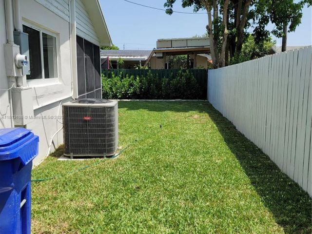 Продажа дома по адресу 6640 SW 7 ST. - фото 6154674