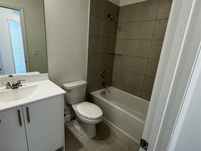 Дом в аренду по адресу 136 SW 184 WAY 136 - фото 6104913