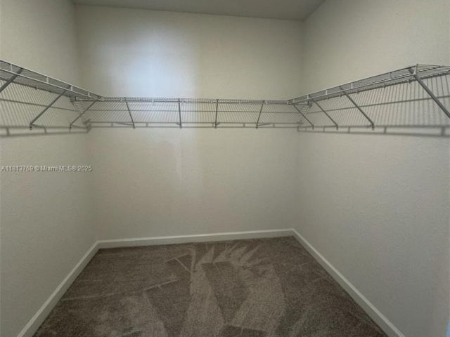 Дом в аренду по адресу 136 SW 184 WAY 136 - фото 6104917