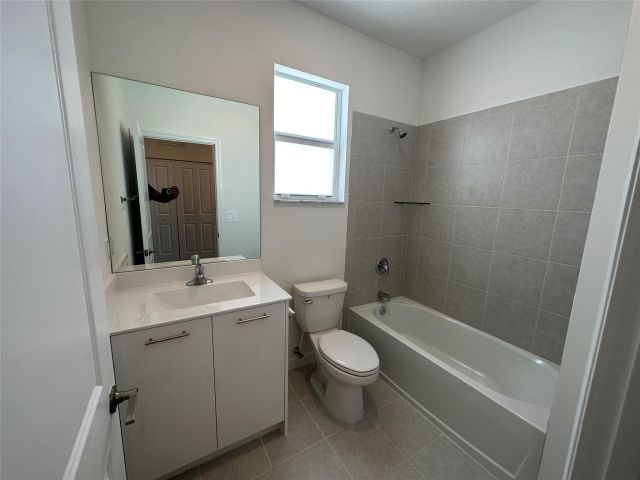 Продажа дома по адресу 2437 NW 131st Cir - фото 6105549