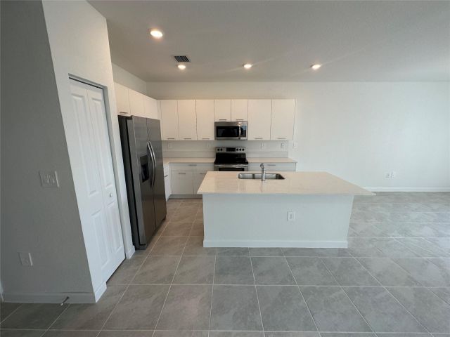 Продажа дома по адресу 2437 NW 131st Cir - фото 6105559