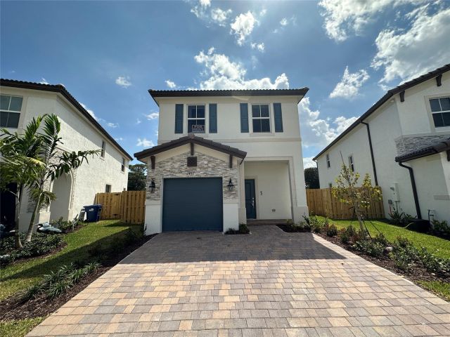 Продажа дома по адресу 2437 NW 131st Cir - фото 6105563