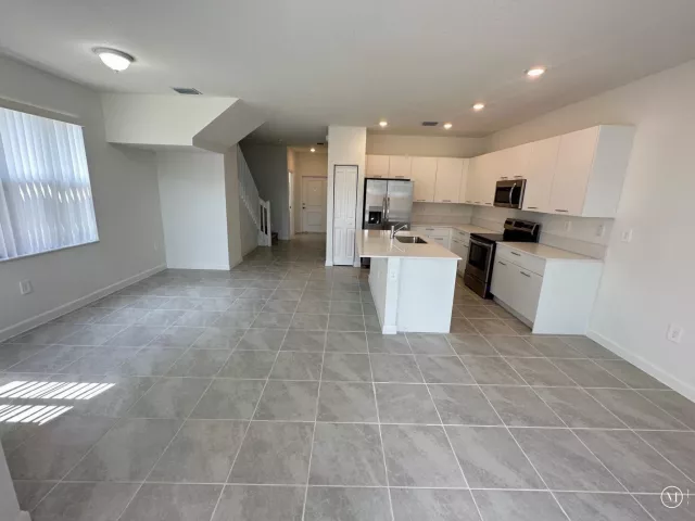 Продажа дома по адресу 2437 NW 131st Circle - фото 8860602