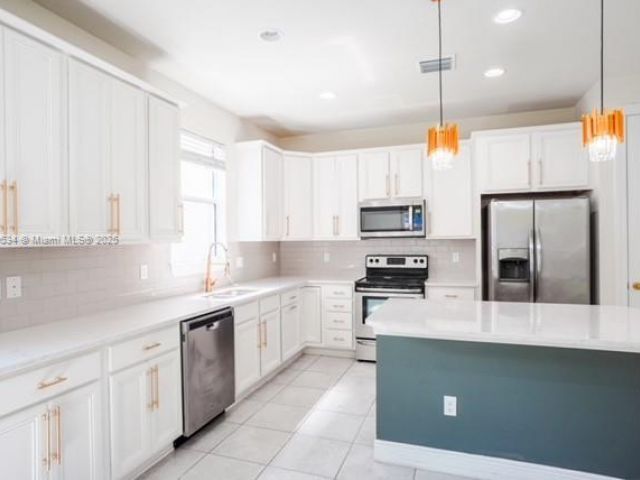 Продажа дома по адресу 3943 Mahogany Ln - фото 6104859