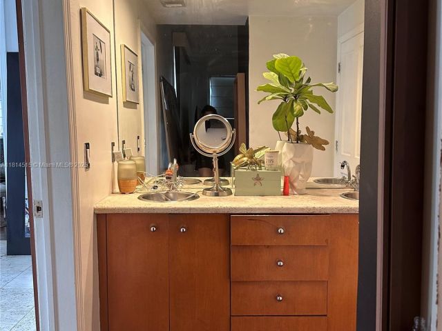 Продажа дома по адресу 1691 Nethia Dr - фото 6105985