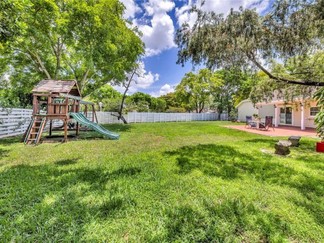 Продажа дома по адресу 14630 SW 147th Ct - фото 6104601