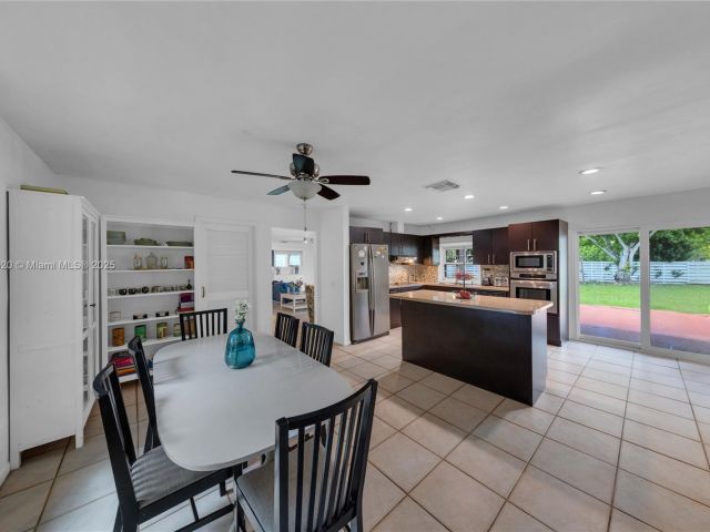 Продажа дома по адресу 14630 SW 147th Ct - фото 6104609