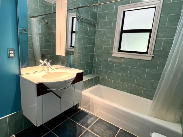 Дом в аренду по адресу 5415 N Flagler Drive - фото 6440922