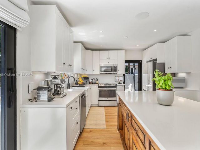 Продажа дома по адресу 600 Allendale Rd - фото 6196064