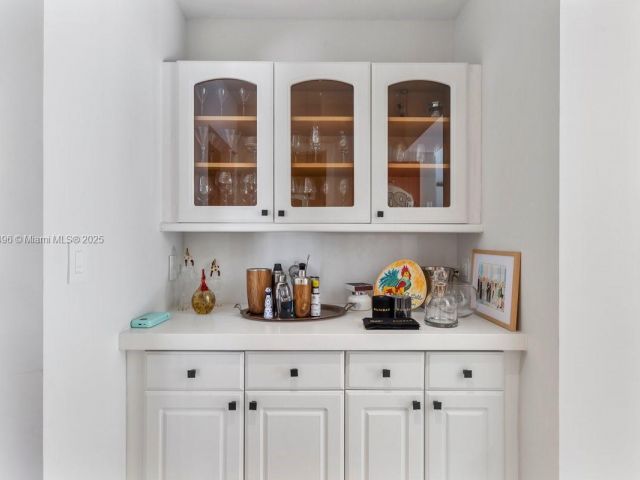 Продажа дома по адресу 600 Allendale Rd - фото 6196067