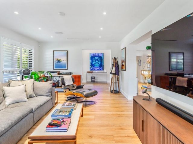 Продажа дома по адресу 600 Allendale Rd - фото 6196078