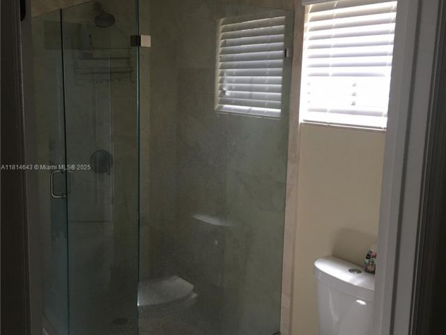 Дом в аренду по адресу 3235 SW 58th Ct - фото 6106295