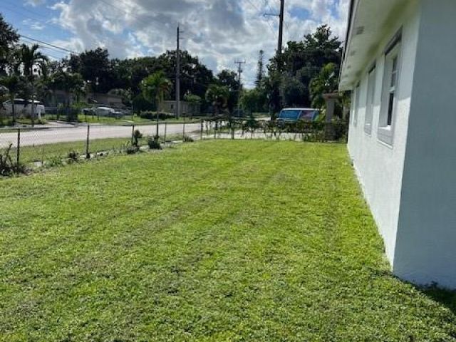 Продажа дома по адресу 501 NW 15th Way - фото 6113981