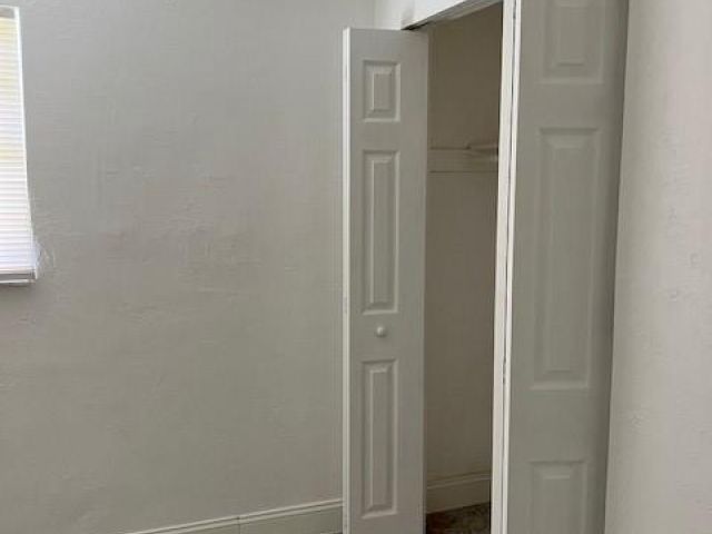 Продажа дома по адресу 501 NW 15th Way - фото 6113984