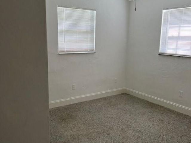 Продажа дома по адресу 501 NW 15th Way - фото 6113989