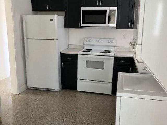 Продажа дома по адресу 501 NW 15th Way - фото 6113991