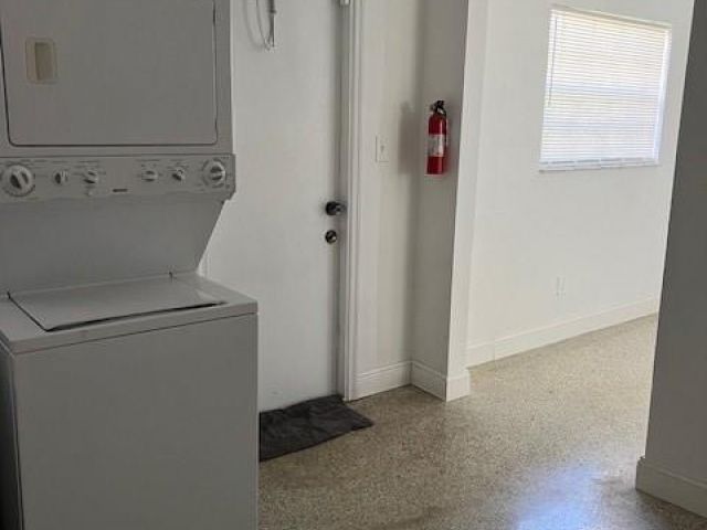 Продажа дома по адресу 501 NW 15th Way - фото 6113992