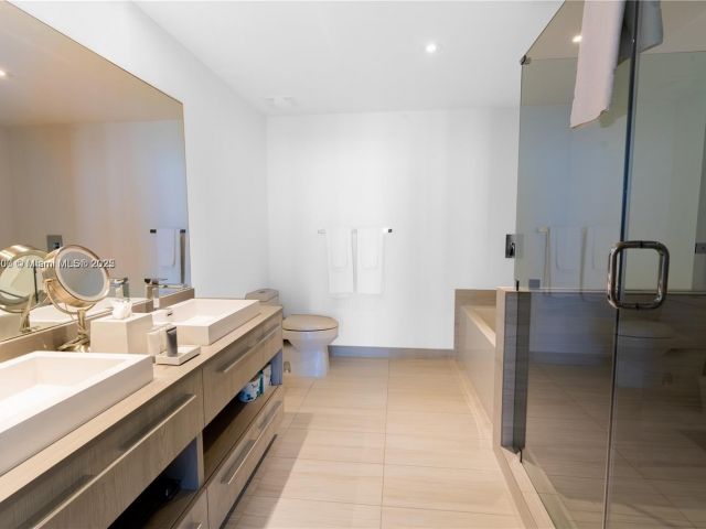 Продажа квартиры #R1905 - фото 6110453