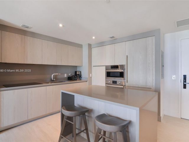 Продажа квартиры #R1905 - фото 6110468