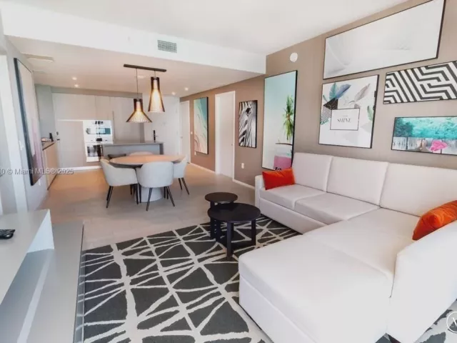 Продажа квартиры #R1905 - фото 6110458