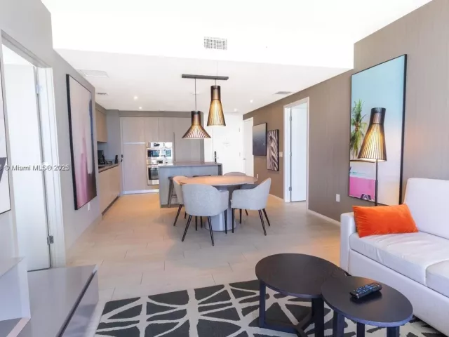 Продажа квартиры #R1905 - фото 6110459