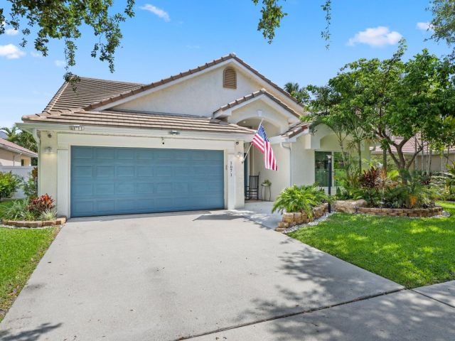 Продажа дома по адресу 1071 Delray Lakes Drive - фото 6628321