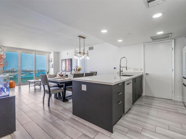 Продажа квартиры #3106 - фото 6180076