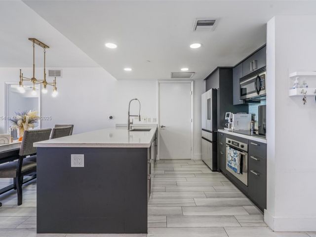 Продажа квартиры #3106 - фото 6180077