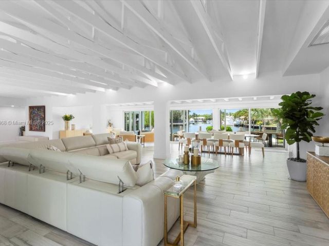 Продажа дома по адресу 1140 San Pedro Ave - фото 6110246