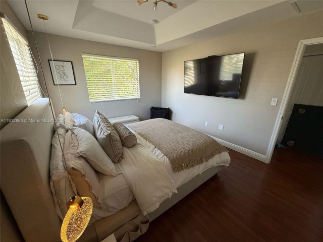 Дом в аренду по адресу 2342 SE 10th St - фото 6109503