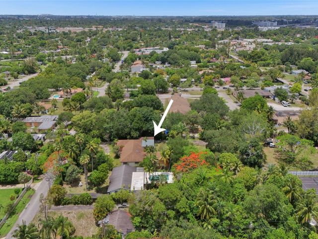 Продажа дома по адресу 65 NE 152nd St - фото 6109148