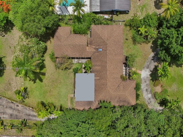 Продажа дома по адресу 65 NE 152nd St - фото 6109153