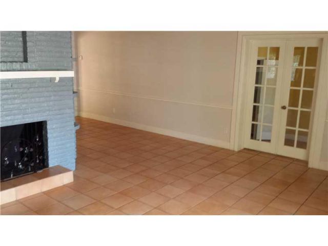 Продажа дома по адресу 3512 NE 27th Street - фото 6113915