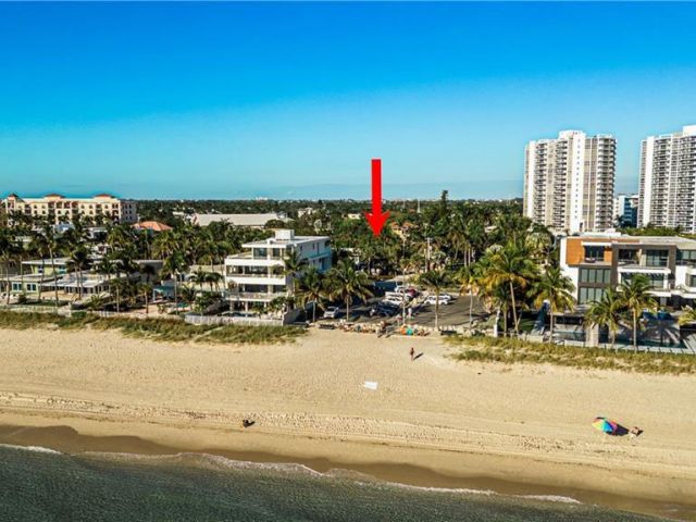 Продажа дома по адресу 3512 NE 27th Street - фото 6113923