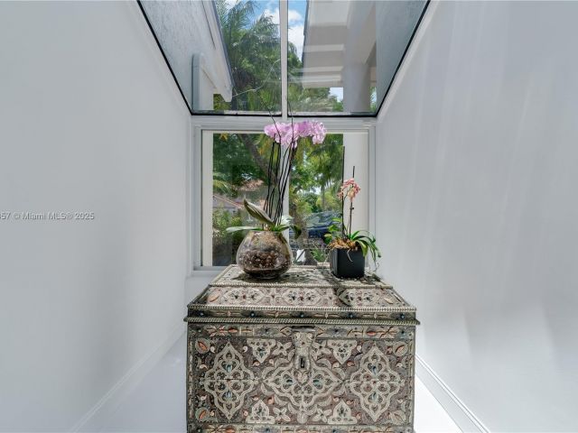 Продажа дома по адресу 6681 SW 155th Ave - фото 6109109