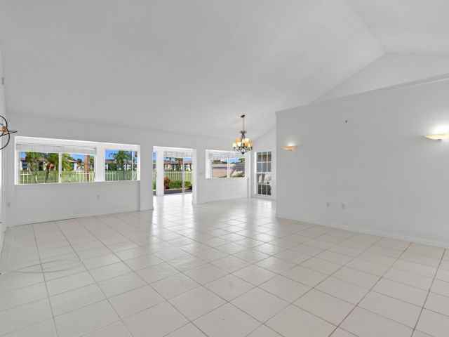 Продажа дома по адресу 1415 Bear Island Drive - фото 6126137