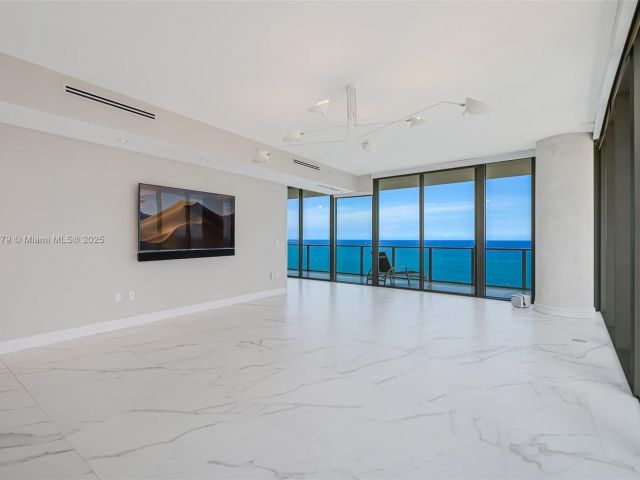 Продажа квартиры #S1801 - фото 6111824