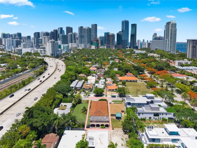 Продажа дома по адресу 30 SW 21st Rd - фото 6108672