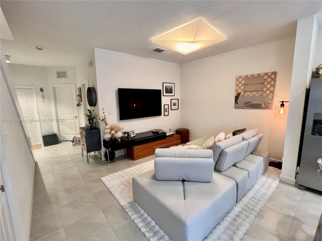 Продажа дома по адресу 12254 NW 24th Pl - фото 6112780