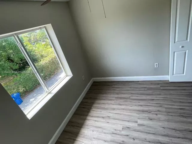 Продажа дома по адресу 815 NW 3rd Ave - фото 6110363