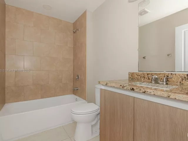 Продажа дома по адресу 813 NW 3rd Ave - фото 6171559