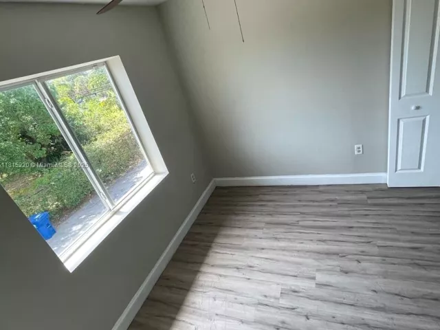 Продажа дома по адресу 813 NW 3rd Ave - фото 6110351