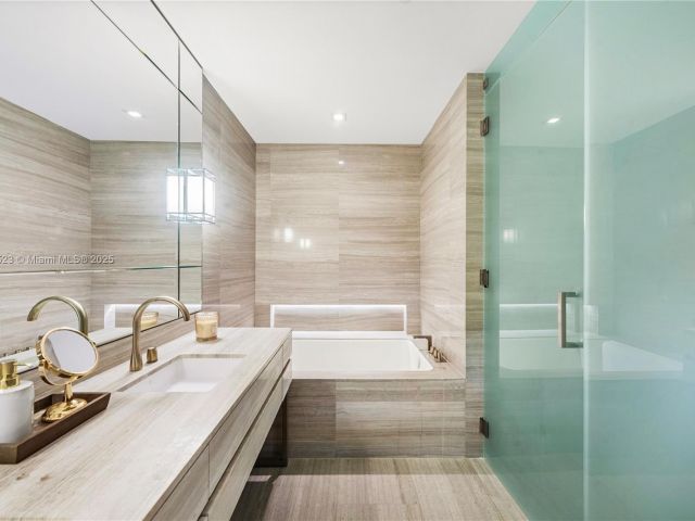 Продажа квартиры #1203 - фото 6118259