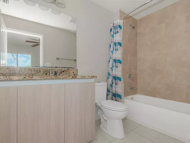 Продажа дома по адресу 811 NW 3rd Ave - фото 6174562