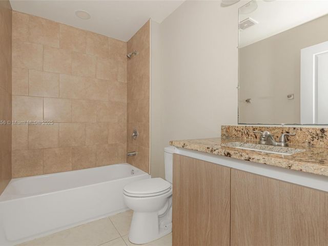 Продажа дома по адресу 811 NW 3rd Ave - фото 6174558