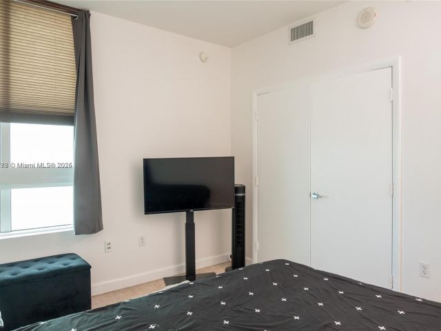 Квартира в аренду номер3003 - фото 6147847